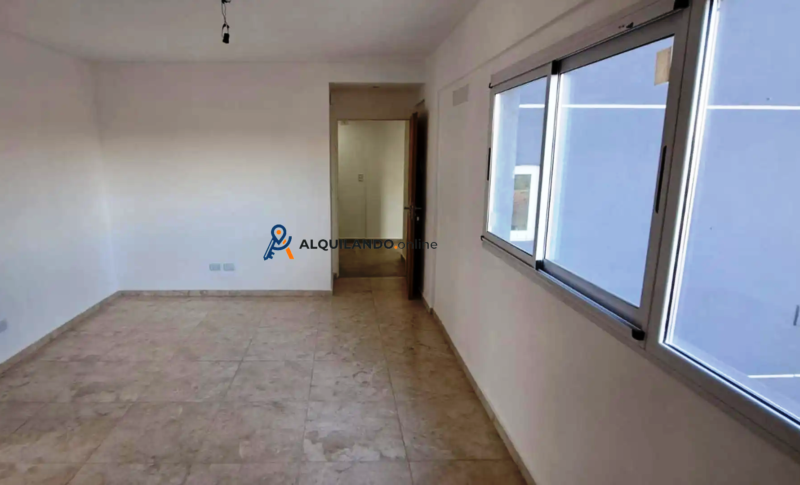 Departamento 2 ambientes con balcón y cochera